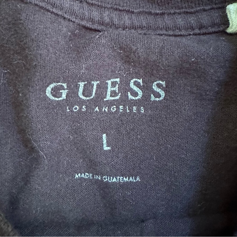 Guess Roses T-Shirt - Picture 4 of 4